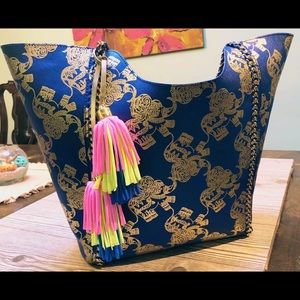 Lily Pulitzer Limited Release #TuskinSun Tote